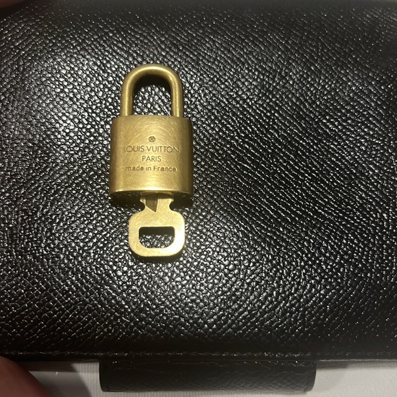 Louis Vuitton Authentic Lock and Key Set 321 - Picture 6 of 6